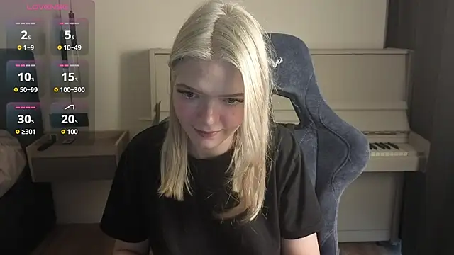 Snapshot of KatanaSVibe chatting on July 18, 2026, 2:10 pm KatanaSVibe online show from July 18, 2026, 2:10 pm