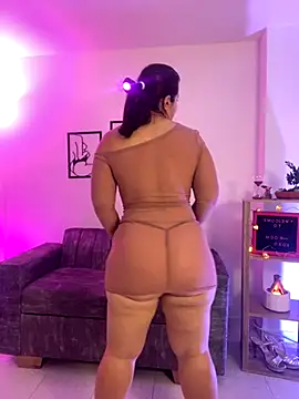 Snapshot of leiablack chatting on November 19, 2025, 12:05 pm leiablack online show from November 19, 2025, 12:05 pm