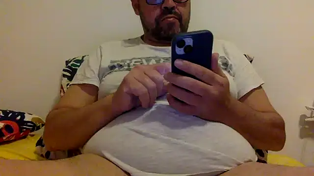 Snapshot of steve669_hot chatting on October 5, 2025, 7:45 pm steve669 hot online show from October 5, 2025, 7:45 pm