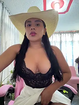 Snapshot of laure_torres chatting on March 25, 2026, 7:09 pm laure torres online show from March 25, 2026, 7:09 pm