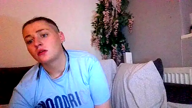 MARRIED-MAN-FETISH online show from December 20, 2025, 7:32 pm