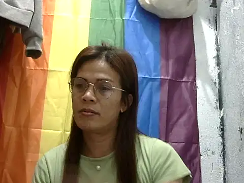 juicycum069 online show from March 14, 2026, 9:42 pm