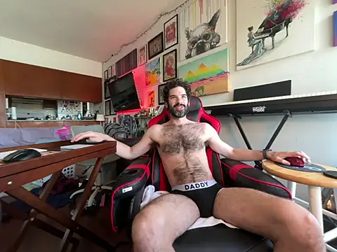 Pupscritch online show from February 18, 2026, 7:32 pm