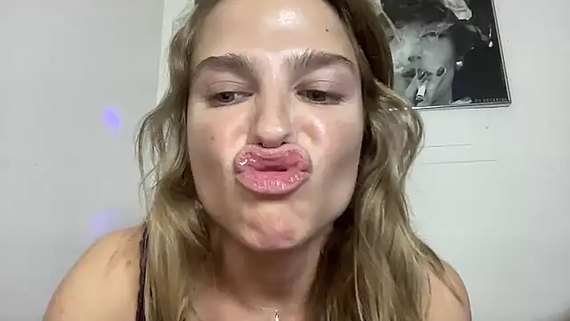 sweetceeme online show from June 16, 2026, 1:19 am