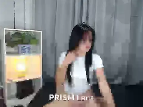 Urasian ladybug online show from October 2, 2025, 4:52 am