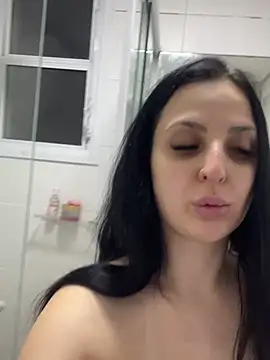 Snapshot of yumi-hot chatting on July 25, 2026, 5:32 pm yumi-hot online show from July 25, 2026, 5:32 pm