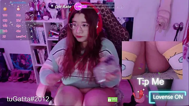 Pink girl0n online show from October 6, 2025, 8:06 pm