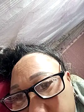 Snapshot of Mamapm20 chatting on September 25, 2025, 10:24 pm Mamapm20 online show from September 25, 2025, 10:24 pm