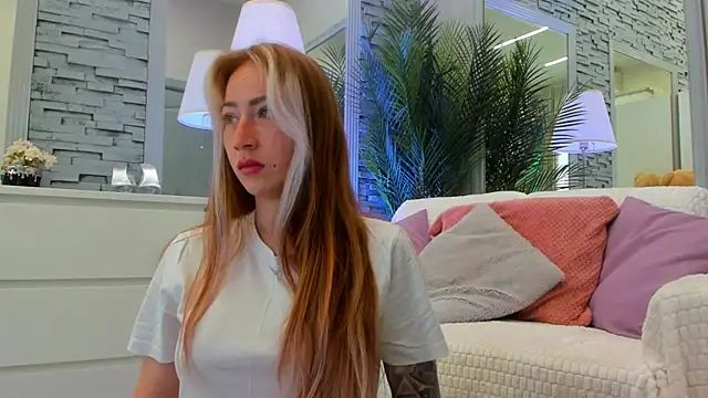Reina Cummings online show from June 7, 2026, 7:01 am