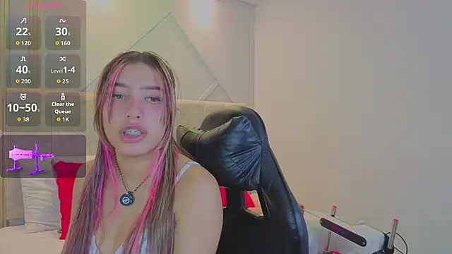 Snapshot of nami_sweet_ chatting on November 15, 2025, 12:45 pm nami sweet online show from November 15, 2025, 12:45 pm