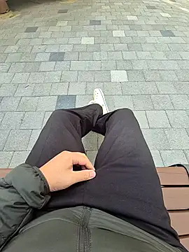 Snapshot of starvingo2002 chatting on November 4, 2025, 1:59 am starvingo2002 online show from November 4, 2025, 1:59 am