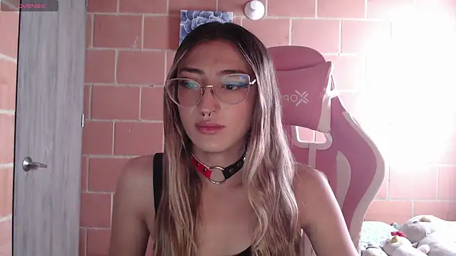 Andrea camilaaa online show from November 23, 2025, 1:55 pm