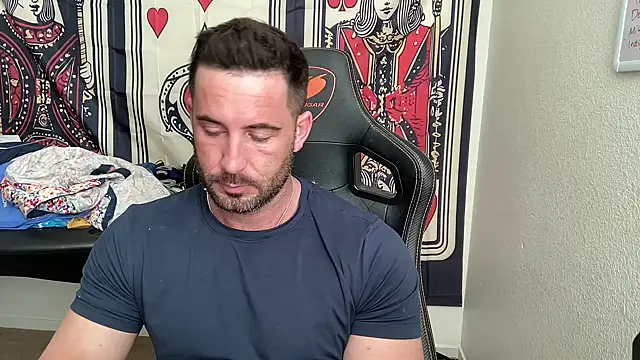 brettmycles28 online show from March 12, 2026, 3:40 pm