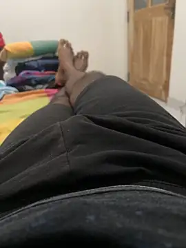 Snapshot of bigDick_000610 chatting on December 1, 2025, 5:40 pm bigDick 000610 online show from December 1, 2025, 5:40 pm