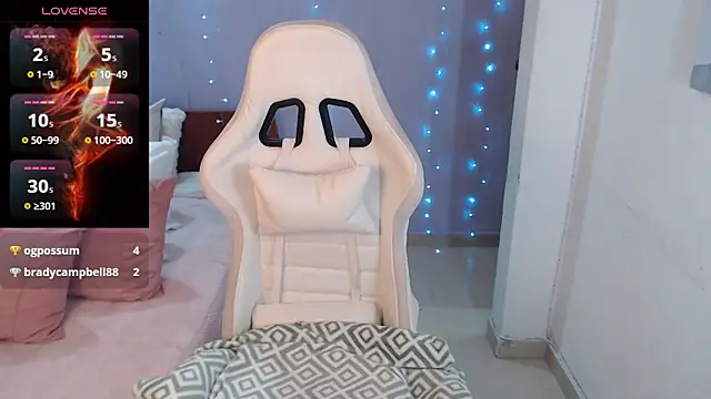 Natysweet23 online show from March 8, 2026, 2:04 am