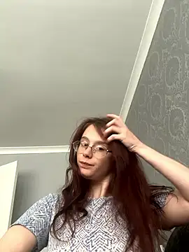 Snapshot of raen001 chatting on September 14, 2025, 4:39 pm raen001 online show from September 14, 2025, 4:39 pm