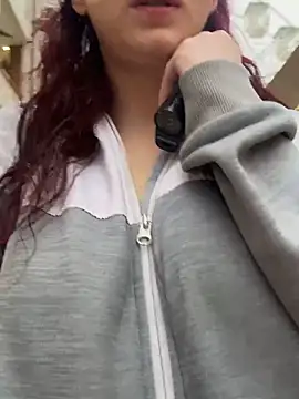 Snapshot of raen001 chatting on November 14, 2025, 9:08 am raen001 online show from November 14, 2025, 9:08 am