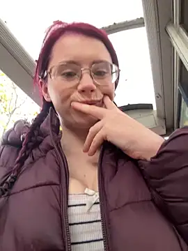 Snapshot of raen001 chatting on November 18, 2025, 8:52 am raen001 online show from November 18, 2025, 8:52 am