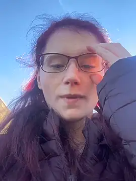 Snapshot of raen001 chatting on November 21, 2025, 9:52 am raen001 online show from November 21, 2025, 9:52 am