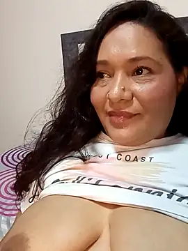 Snapshot of Laurasofia01 chatting on October 2, 2025, 3:08 pm Laurasofia01 online show from October 2, 2025, 3:08 pm