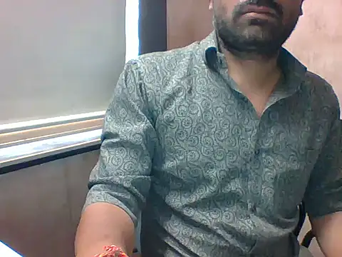 Snapshot of autophile-indian chatting on November 5, 2025, 8:14 am autophile-indian online show from November 5, 2025, 8:14 am