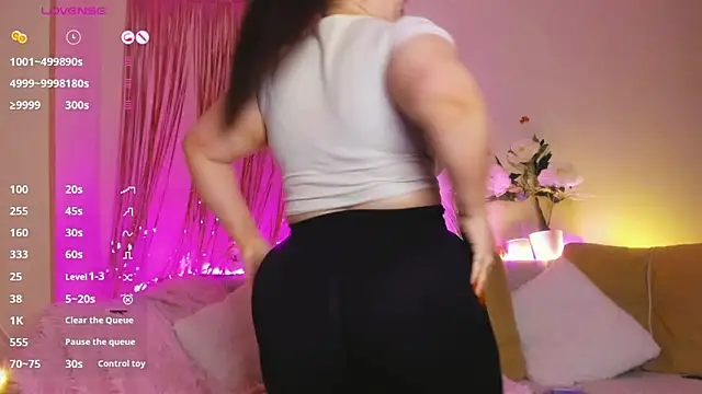 Miss Mila  online show from April 30, 2026, 6:36 pm