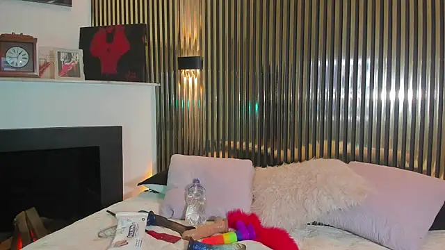 Snapshot of SyraPalmer chatting on November 8, 2025, 3:18 am SyraPalmer online show from November 8, 2025, 3:18 am