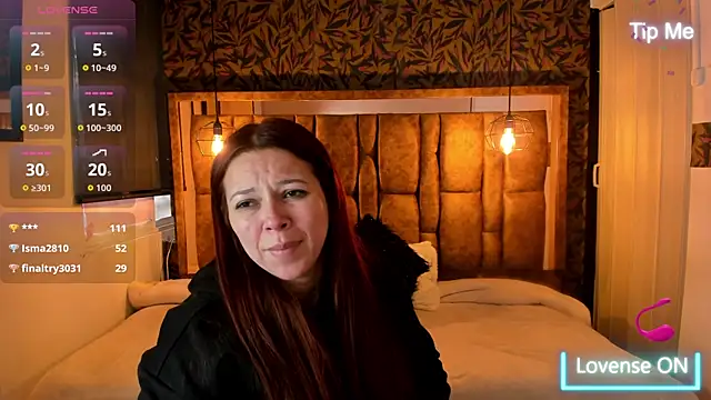 Isa Thompson   online show from October 28, 2025, 11:47 am