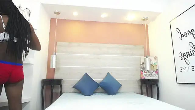 AlexandraCambell online show from November 10, 2025, 10:31 pm