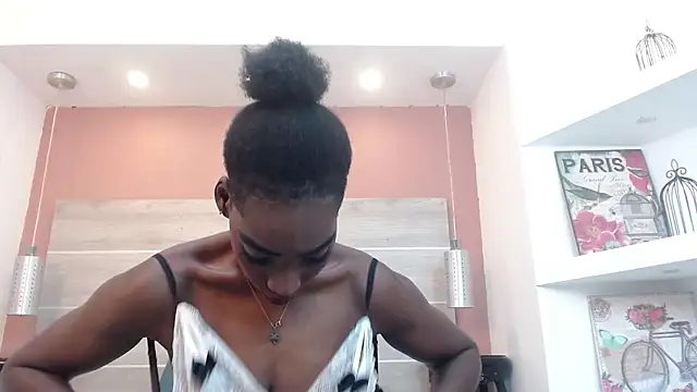 Snapshot of AlexandraCambell chatting on June 9, 2026, 8:09 pm AlexandraCambell online show from June 9, 2026, 8:09 pm