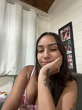 Snapshot of hannahhotwife chatting on March 20, 2026, 7:30 pm hannahhotwife online show from March 20, 2026, 7:30 pm