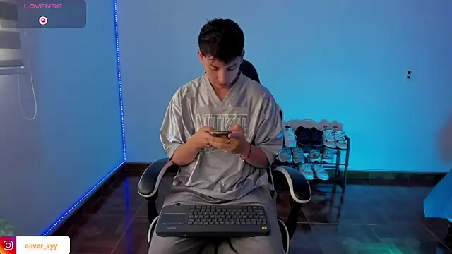 Snapshot of Casper___kyy chatting on November 26, 2025, 1:01 pm Casper kyy online show from November 26, 2025, 1:01 pm