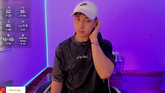 Snapshot of Casper___kyy chatting on November 30, 2025, 3:27 pm Casper kyy online show from November 30, 2025, 3:27 pm