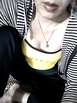 Snapshot of Minety473 chatting on November 16, 2025, 7:25 am Minety473 online show from November 16, 2025, 7:25 am