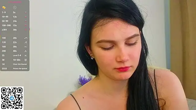 EnricaElis online show from April 28, 2026, 2:27 am