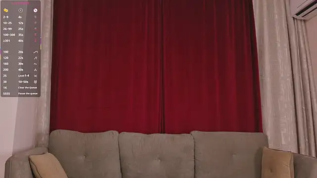 EnricaElis online show from July 28, 2026, 7:39 pm