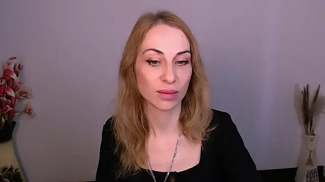 Snapshot of Create_your_own_sun chatting on November 20, 2025, 1:33 pm Create your own sun online show from November 20, 2025, 1:33 pm