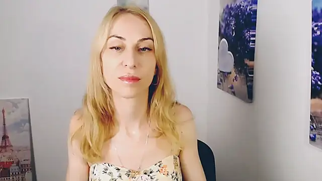 Snapshot of Create_your_own_sun chatting on July 1, 2026, 8:38 am Create your own sun online show from July 1, 2026, 8:38 am