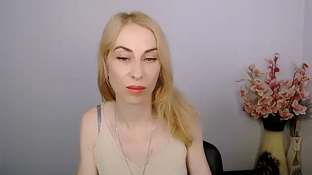 Snapshot of Create_your_own_sun chatting on July 4, 2026, 9:37 am Create your own sun online show from July 4, 2026, 9:37 am