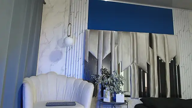 Snapshot of Morganandmegan chatting on September 23, 2025, 11:35 am Morganandmegan online show from September 23, 2025, 11:35 am