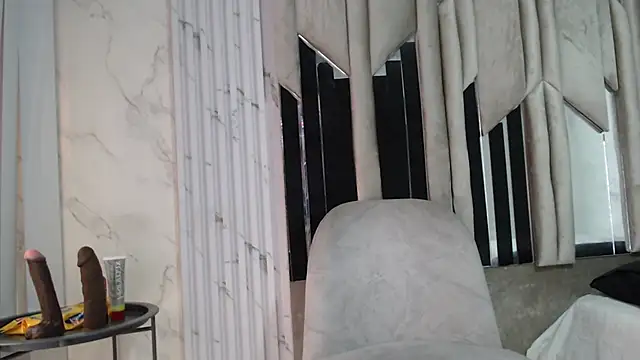 Snapshot of Morganandmegan chatting on November 28, 2025, 11:35 am Morganandmegan online show from November 28, 2025, 11:35 am