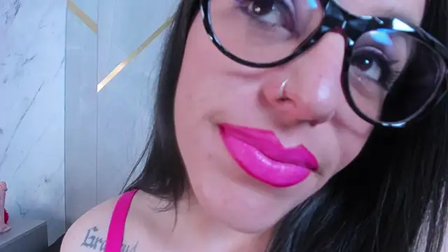 IsisNoir online show from January 18, 2026, 7:28 pm