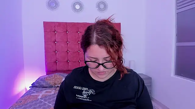 mishell lovely online show from March 6, 2026, 12:12 pm