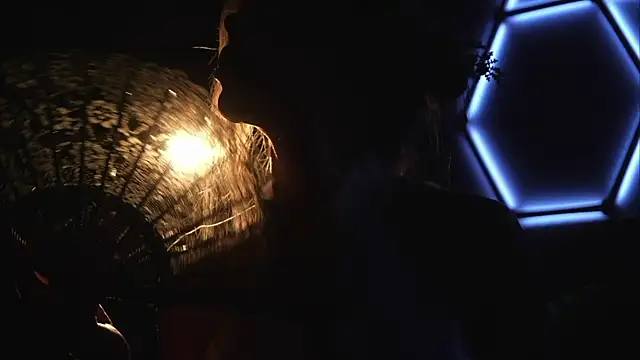 Alvuwkaa online show from October 25, 2025, 8:00 am