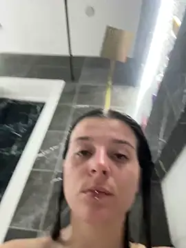 LilyIrons online show from May 15, 2026, 3:13 am