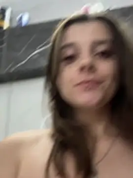 LilyIrons online show from June 17, 2026, 11:16 pm