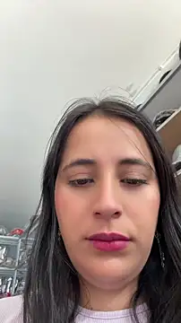 GiaDuque online show from May 27, 2026, 1:19 pm