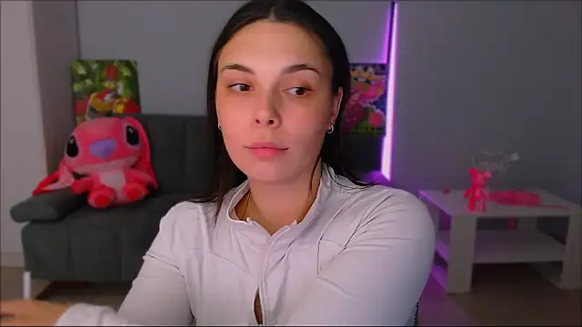 queenofthesense  online show from September 22, 2025, 3:58 pm