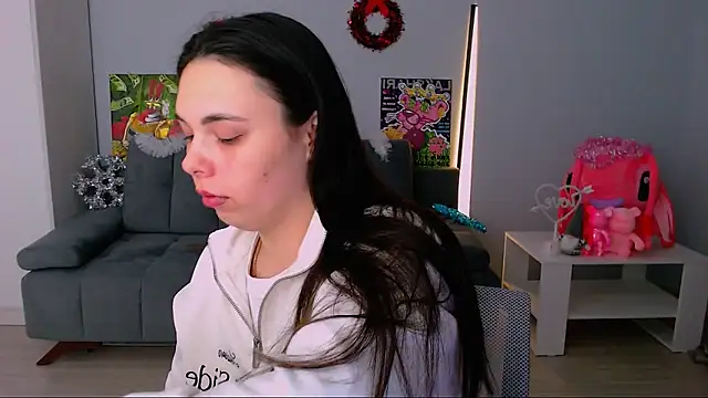 queenofthesense  online show from December 22, 2025, 8:55 am