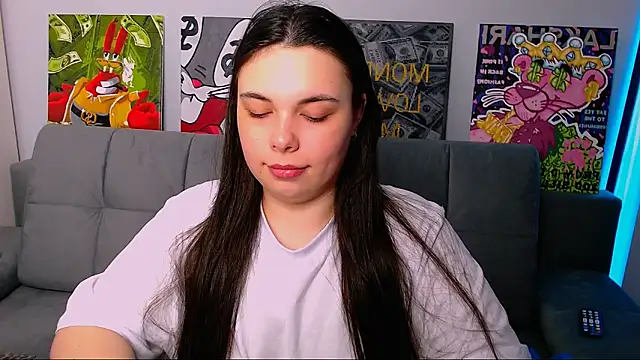 queenofthesense  online show from March 6, 2026, 8:22 am